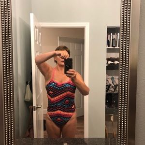 Women’s one piece bathing suit